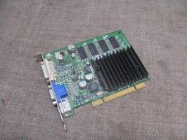 Quadro4 100 NVS PCI