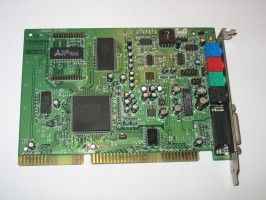 CT4520 Sound Blaster AWE64 Value